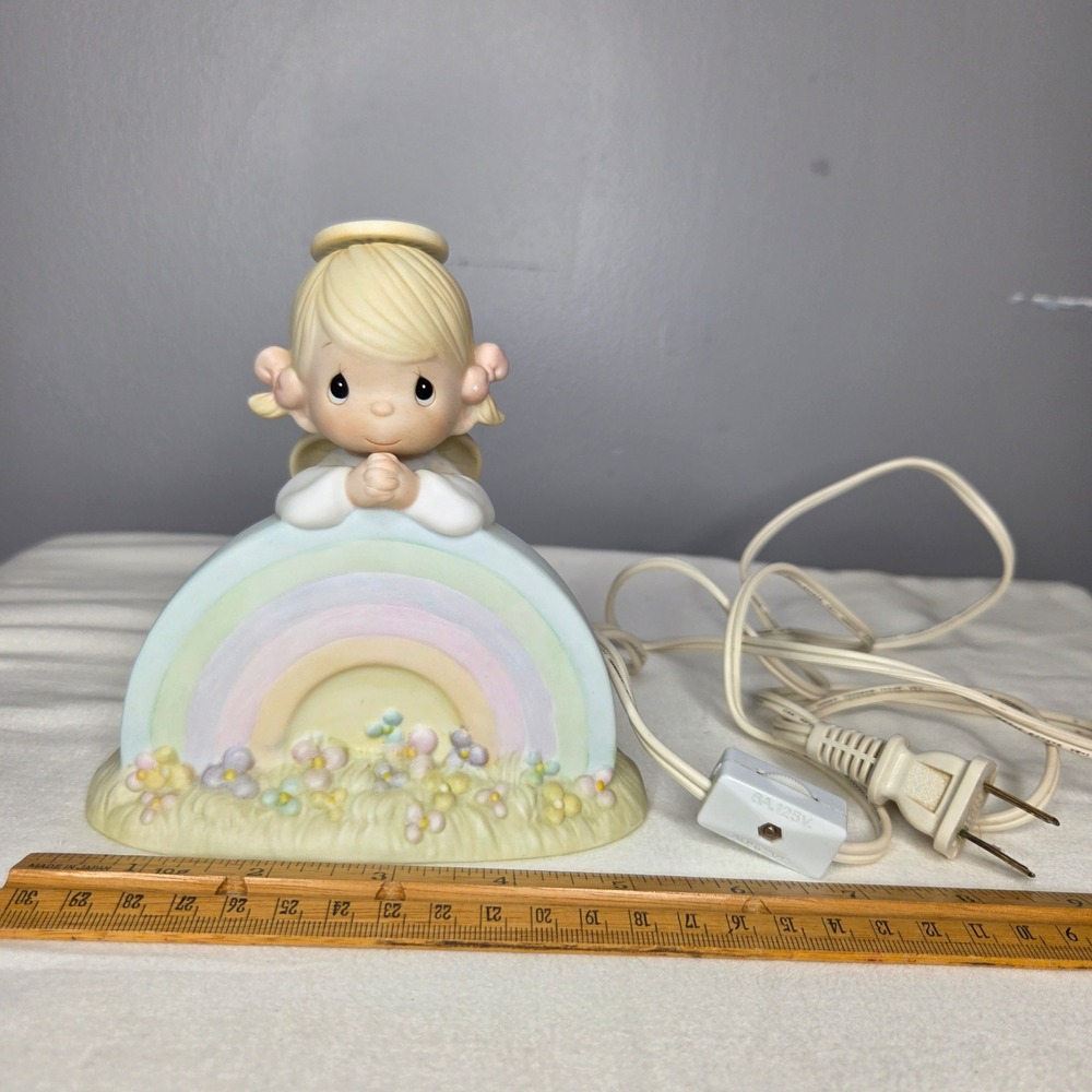 Precious Moments God Bless You W/ Rainbows Angel Night Light 16020 1985 Figurine